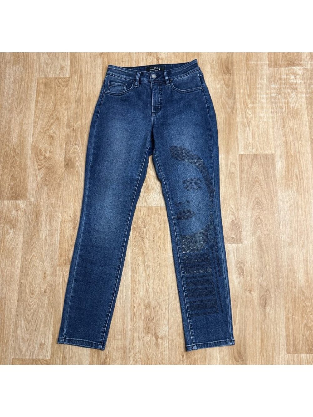 JOSEPH RIBKOFF JEANS EMBELLISHED FACE RHINESTONE SIZE 6 HIGH RISE STRAIGHT ARTSY